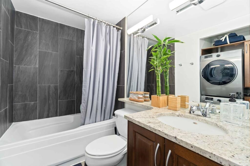2Br Condo With Breathtaking View In Downtown! Free Parking - 6 Sleep Vancouver Buitenkant foto